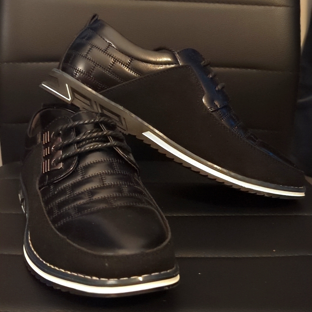 🔥Swaggy NEVER WORN UNISEX Harvards - Hybrid Leather Shoes 1Black Size 6